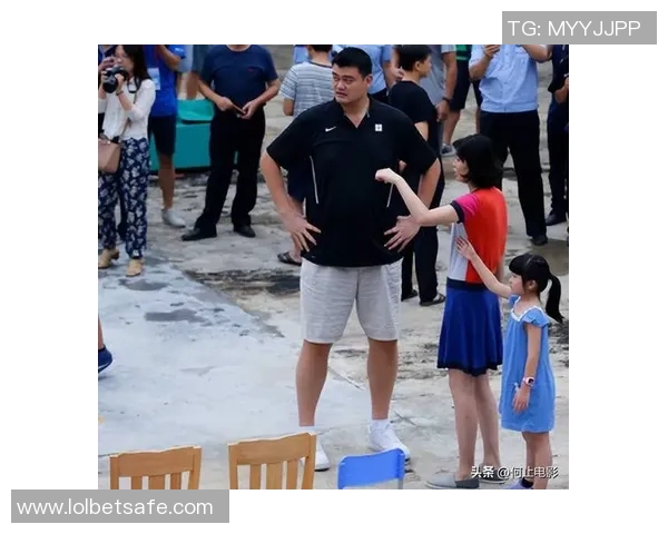 姚明美国庄园的奢华生活与篮球传奇交织的美好时光