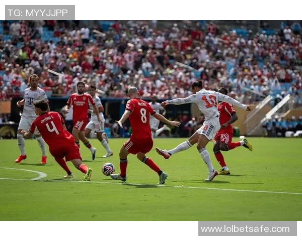 友谊赛精彩回顾拜仁大胜切尔西五球逆转引爆全场激情瞬间