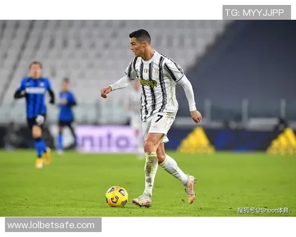 足总杯惊现冷门尤文图斯与波尔图战成平局引发转会热议