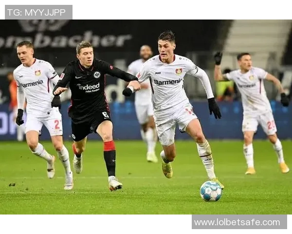 德甲大战莱比锡3-0曼城神奇扑救点燃全场气氛与转会风波