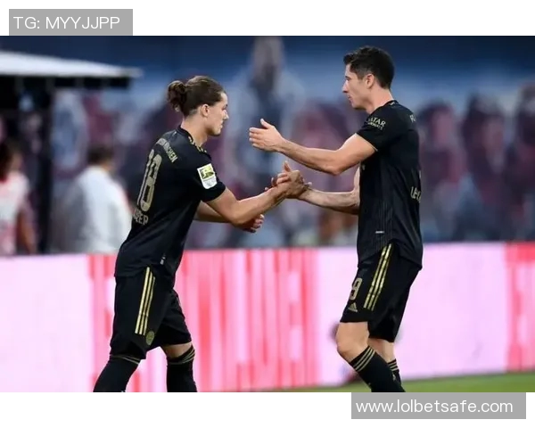 莱比锡友谊赛大胜尤文图斯6-2精彩瞬间引发全场热烈反响 莱比锡友谊赛大胜尤文图斯6-2精彩瞬间引发全场热烈反响