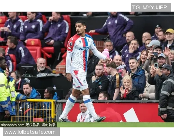 国王杯激战曼联逆转尤文图斯红牌争议引发全场热议与转会传闻 国王杯激战曼联逆转尤文图斯红牌争议引发全场热议与转会传闻