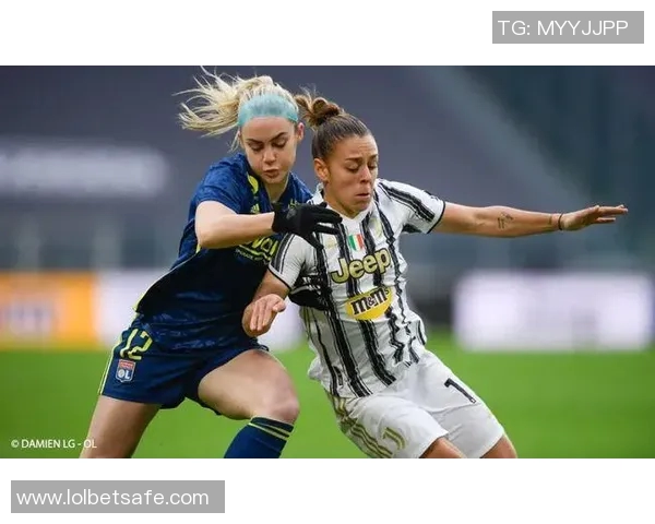 中超精彩对决尤文图斯大胜里昂逆转瞬间点燃全场激情