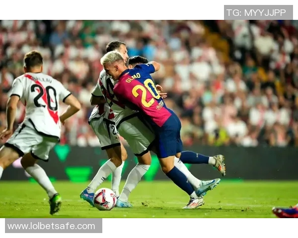 德甲激战巴萨与利物浦战平争议判罚引发全场热议神扑成焦点